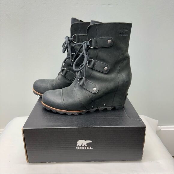Sorel Joan of Artic black leather wedge boots. women's 10. excellent condition - Picture 1 of 7